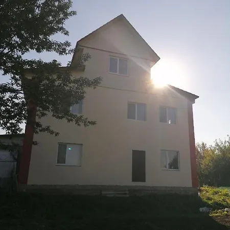 Khutorok Svergio Chesnovka Zewnętrze zdjęcie